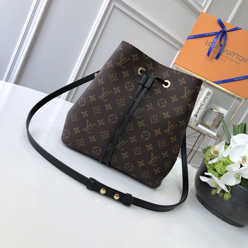 LV Bucket Bags - Click Image to Close